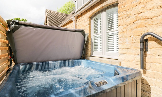 Westonbirt Cabaña | The Coach House