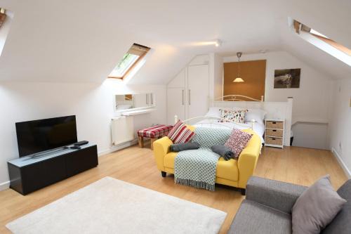 Whitnash Apartamento | The Coach House Studio Apartment