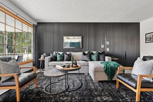 Drumheller Casa | The Coal Stone throw away from Red Deer River 2BR House