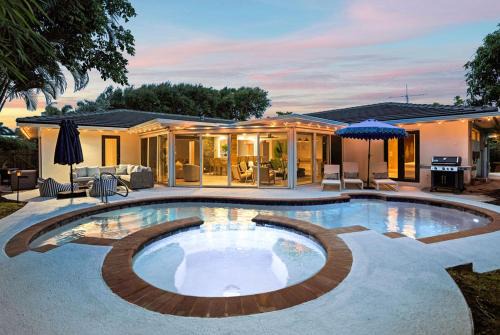 Palm Beach Shores Casa | The Coastal Duo Escape