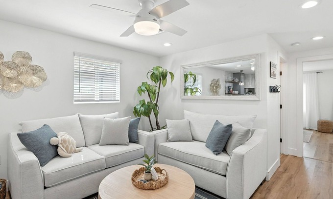 Gilbert Casa | The Coastal House Downtown Gilbert