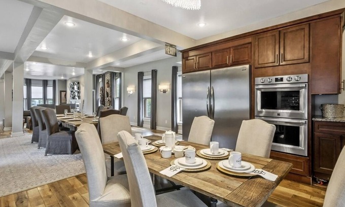 Brush Park Cama Y Desayuno | The Cochrane House Luxury Historic Inn