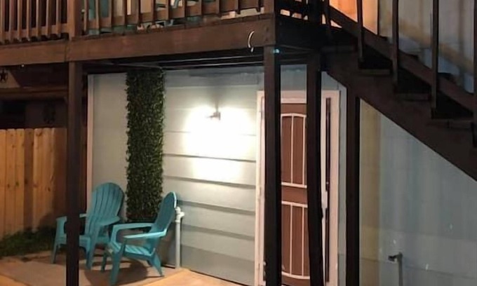 Baytown Apartamento | The Comfi Coral - Large 1 Bedroom Studio A