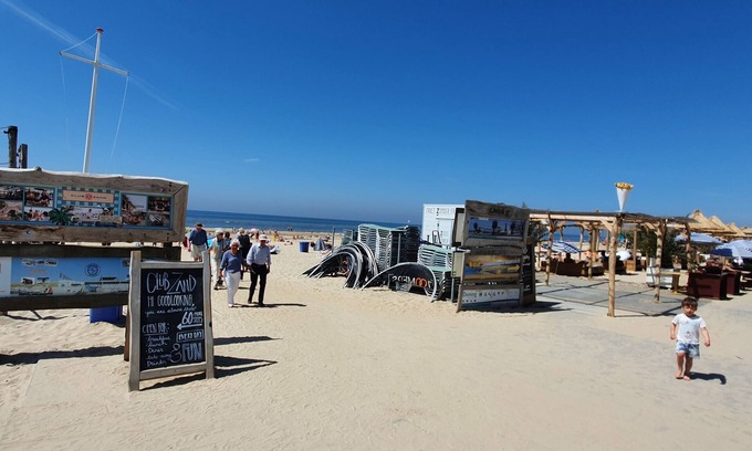 Egmond-Binnen Casa | Beautiful, bright, and comfortable holiday home resting in the dunes