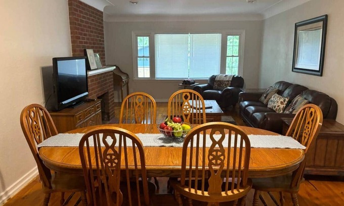 Cambridge Casa | Spacious 4BR, Steps to Main St, Pet-Friendly Yard & Beautiful Porch