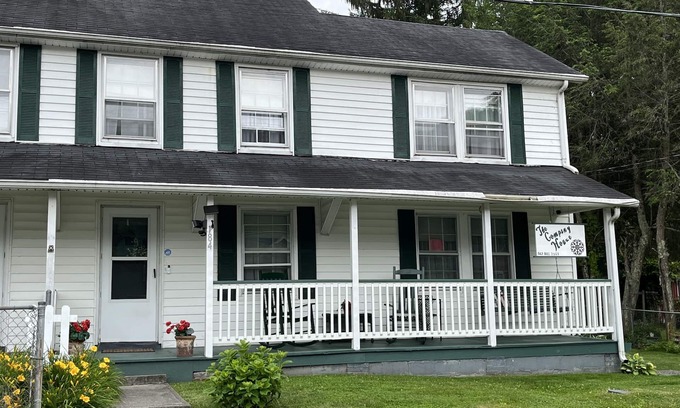 Pocahontas Casa | The Company House of Pocahontas - minutes from Spearhead & HM trails