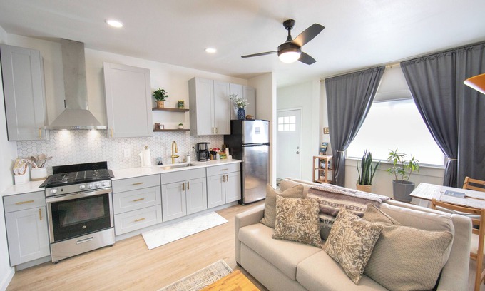 Sedro-Woolley Cabaña | The Conifer - A Cozy Stay Near the North Cascades