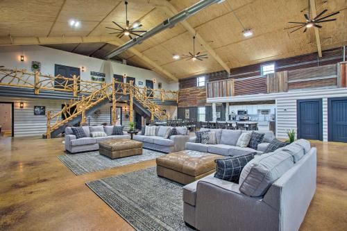 Calera Casa | The Copper Roost Lake Texoma Escape with Hot Tub