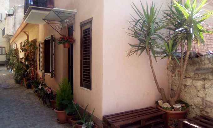 Castelbuono Apartamento | El día de fiesta Cortiletto
