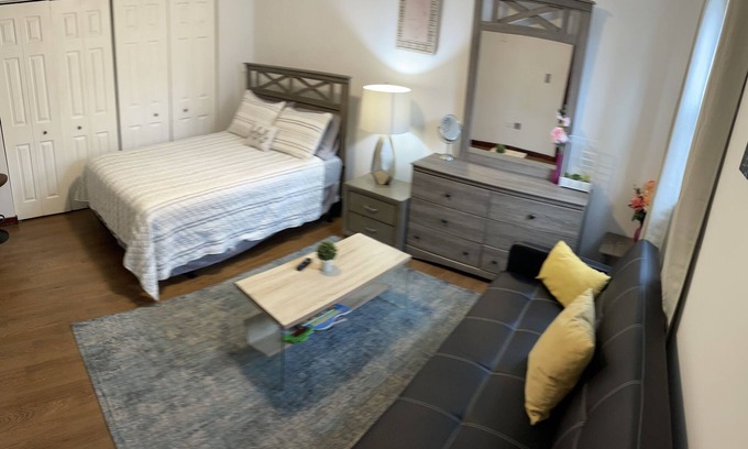 Markham Cabaña | “The cottage” 2 bedrooms cozy and private home