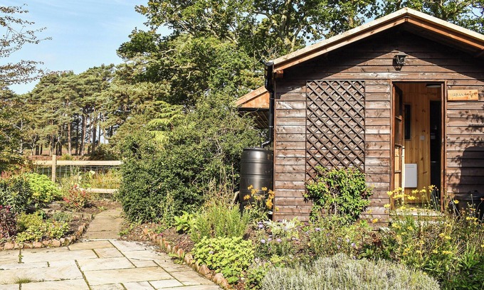 New Forest District Cabaña | The Cottage at Dockens Water