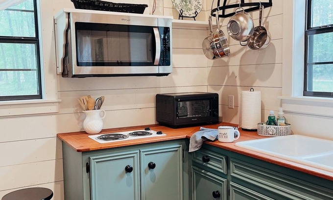 Whitehouse Cabaña | The Cottage at Dogwood Ridge.
