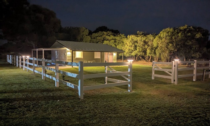 Gnangara Cama Y Desayuno | The Cottage at Gnangara Park