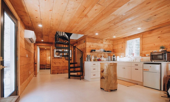 Marmot Casa | The Cottage at Highland Farms