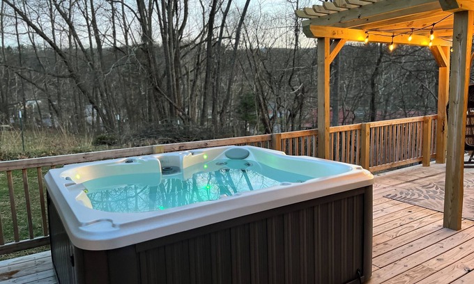 Damascus Casa | The Cottage at Willow Tree Retreat Damascus, Va