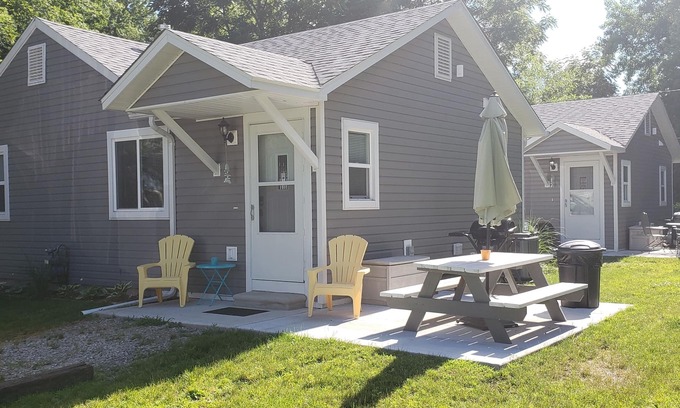 North Lakeport Cabaña | The Beach House Cottage
