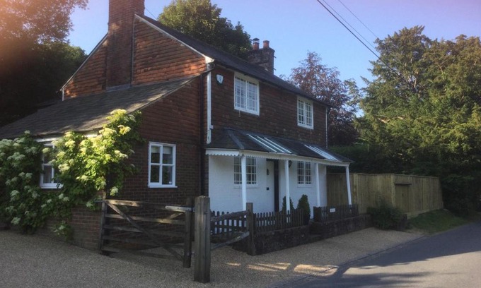 Wadhurst Cama Y Desayuno | The Cottage