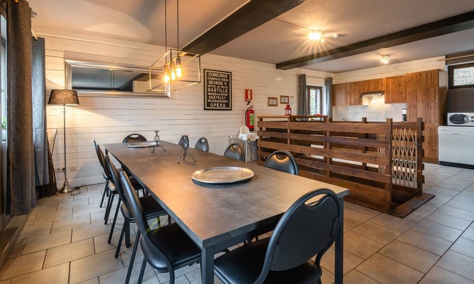 Trois-Ponts Chalet De Esquí | Chalet moderno con sauna cerca del Bosque de las Ardenas