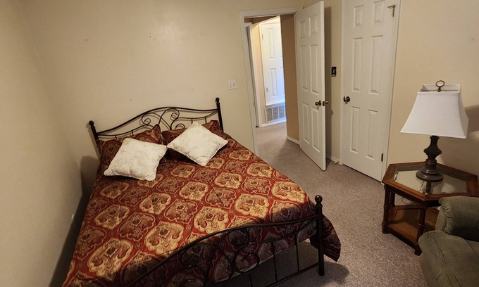 Ashdown Casa | The Cottage off Constitution
