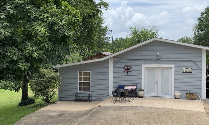 Brandon Casa | The Cottage en College Street
