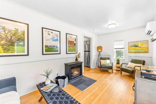 Ladd Hill Casa | The Cottage On Wilsonville Road