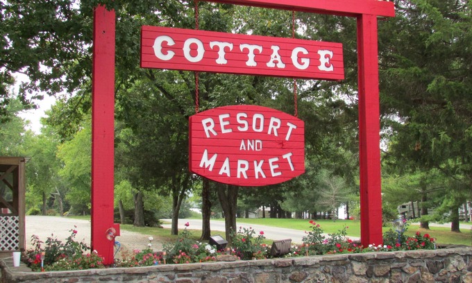 Indian Point Cabaña | The Cottage Resort