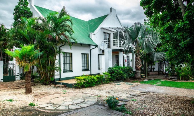 Rustenburg Casa | The Cottage