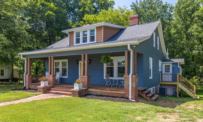 Eden Casa | The Country Charmer