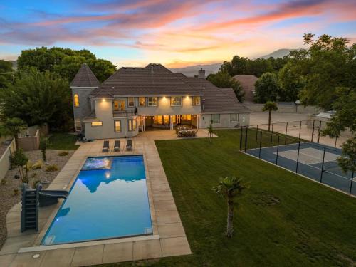 Hurricane Casa | The Country House home