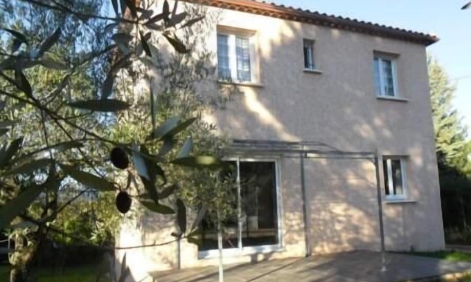 Ales Casa | la casa de campo en la sombra de los olivos