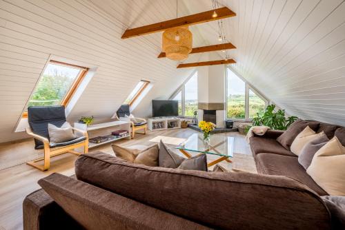 Crowlas Casa | The Countryside Retreat - Sea views & Parking