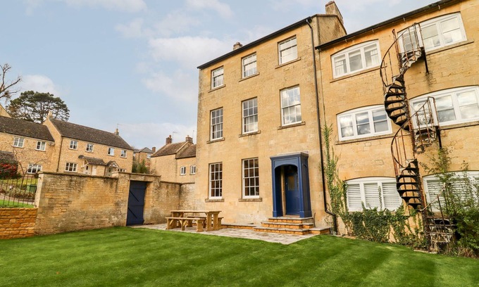 Blockley Cabaña | THE COURT HOUSE, pet friendly, character holiday cottage in Blockley