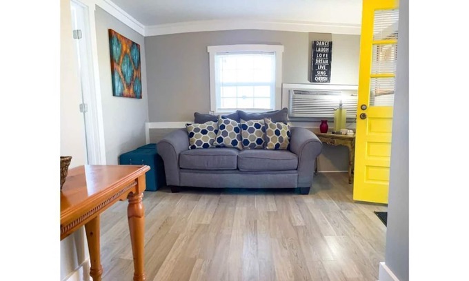 Cleveland Casa | The Courtyard near Lee University and Downtown