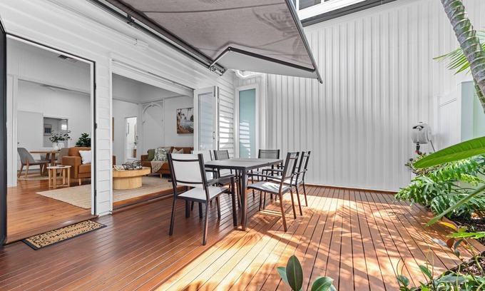 New Farm Apartamento | The Courtyard Store! 2Bed/2Bath ~ New Farm