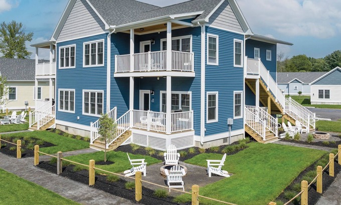 Sylvan Beach Cabaña | The Cove at Sylvan Beach - Pet friendly lakeside cottage with a pontoon boat!
