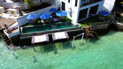 Ceningan Island Cama Y Desayuno | The Cove Bali