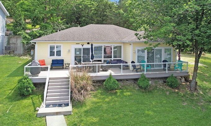 Osage Beach Casa | The Cove House- Swim, Kayak and Fish