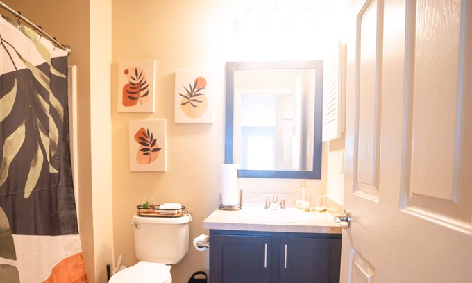 Easton Apartamento | The Cove ( less than a minute from Easton town center )