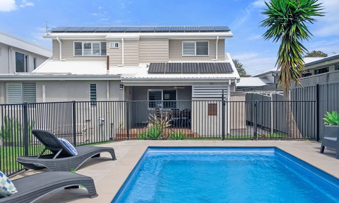 Caves Beach Casa | The Cove - Pet Friendly Retreat With Ocean Views Moments to Beach.