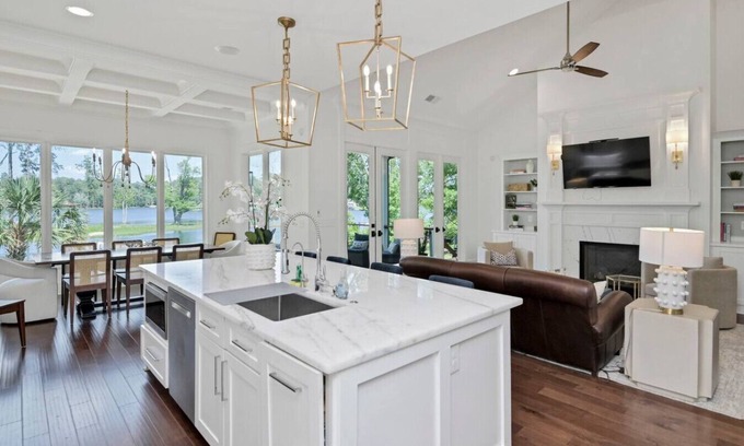 Chapin Casa | The Covehouse | Gameroom | Pet Friendly