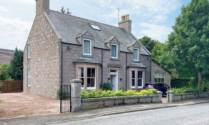 Ballater Cabaña | The Coyles - UK31466