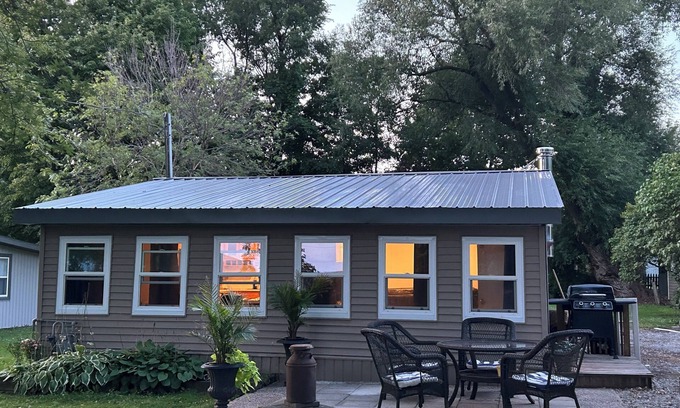 Port Dover Cabaña | The Cozy Cottage