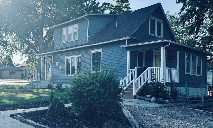 Crofton Casa | The Cozy Cottage in Crofton,NE 3+ bed, 1.5 bath has everything you need
