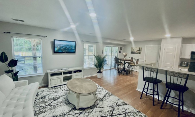 North Charleston Casa | The Cozy Hidden Gem