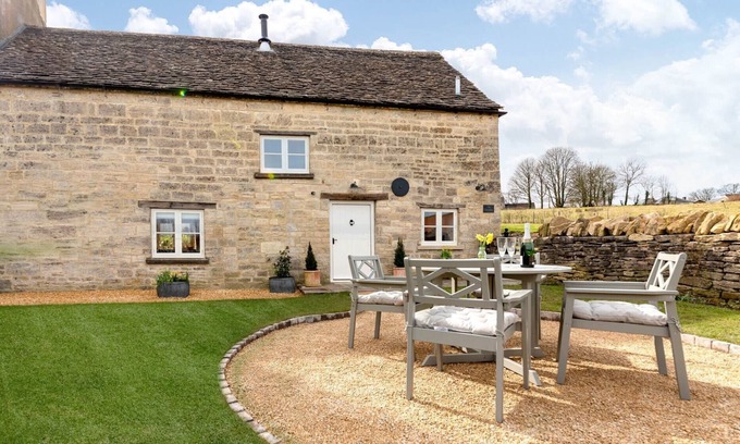 Nympsfield Casa | THE CREAMERY, family friendly, with open fire in Nailsworth