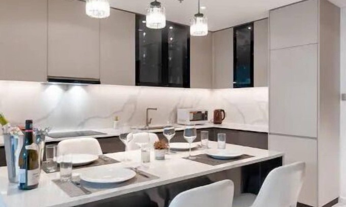 Ho Chi Minh City Apartamento | The Crest-Metropole with Bathtub Skyline City view