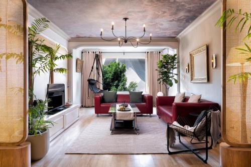 Gezira Apartamento | The Crimson Sun Charm
