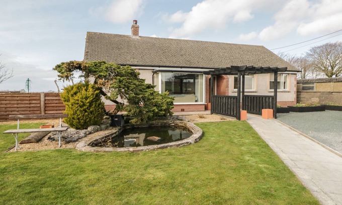 Wigton Casa | THE CROFT BUNGALOW, with a garden in Aspatria