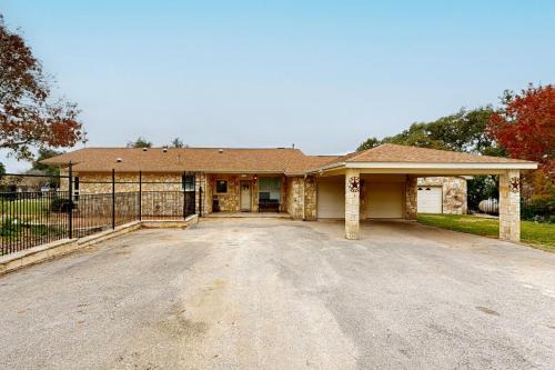 Canyon Lake Casa | The Crossbow