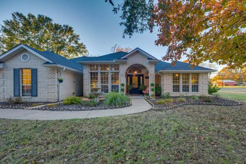 Bullard Casa | The Crown Goose - Bullard Home with Pool and Spa!
